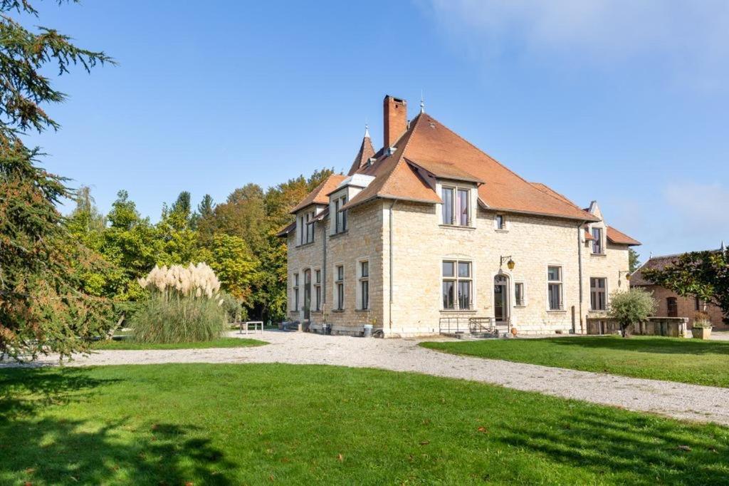 Chambres Au Chateau Du Mouillat Saint-Clair-de-la-Tour Luaran gambar